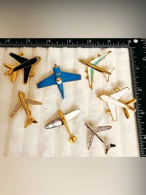 Lot of 7 Pieces Airplane Brooches Enamel Rhinestone Aircraft Pilot Lapel Pins